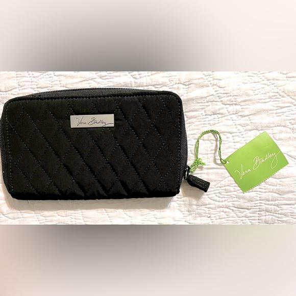 VERA BRADLEY Classic quilted Accordion Wallet color Black size 8x5 NWT - Picture 2 of 9